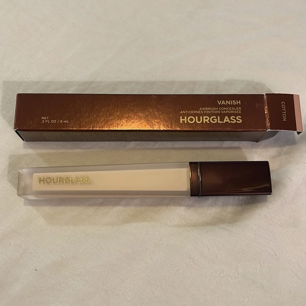 Hourglass Vanish Airbrush Concealer- shade Cotton
